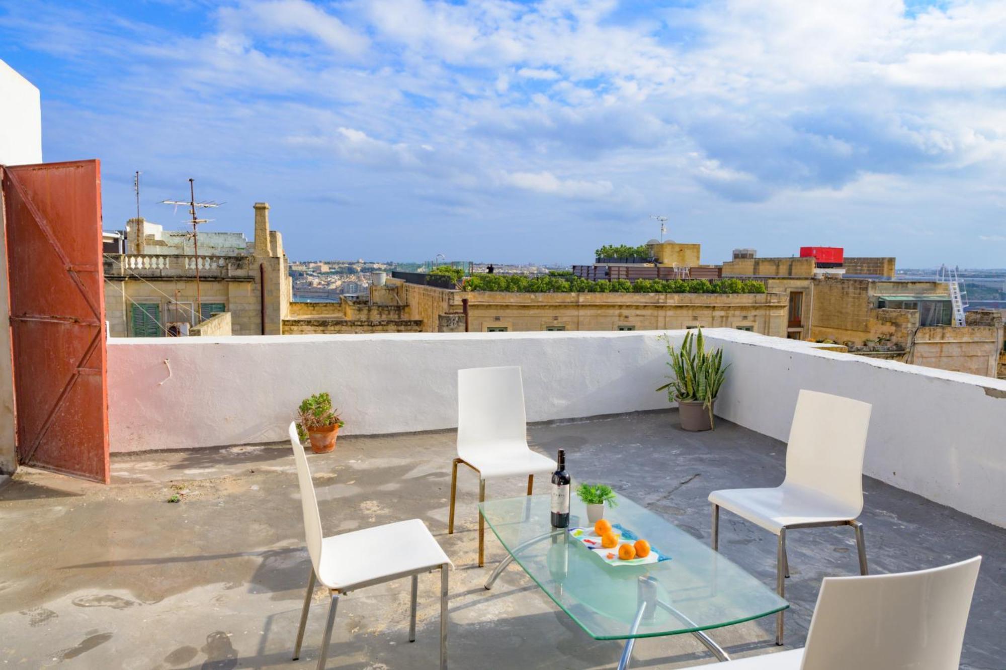 شقة Stylish 1 Bedooom Penthouse With Terrace In The Centre With Views