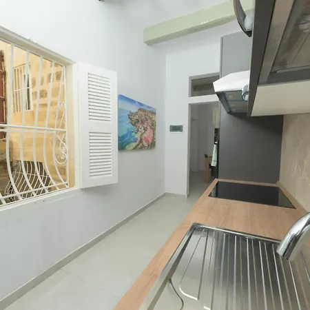 Stylish Valletta 1 Bedooom Penthouse With Terrace In The Centre With Views Exterior photo