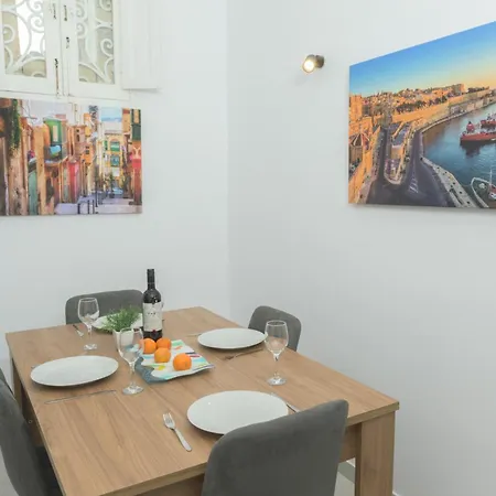 Stylish Valletta 1 Bedooom Penthouse With Terrace In The Centre With Views Exterior photo